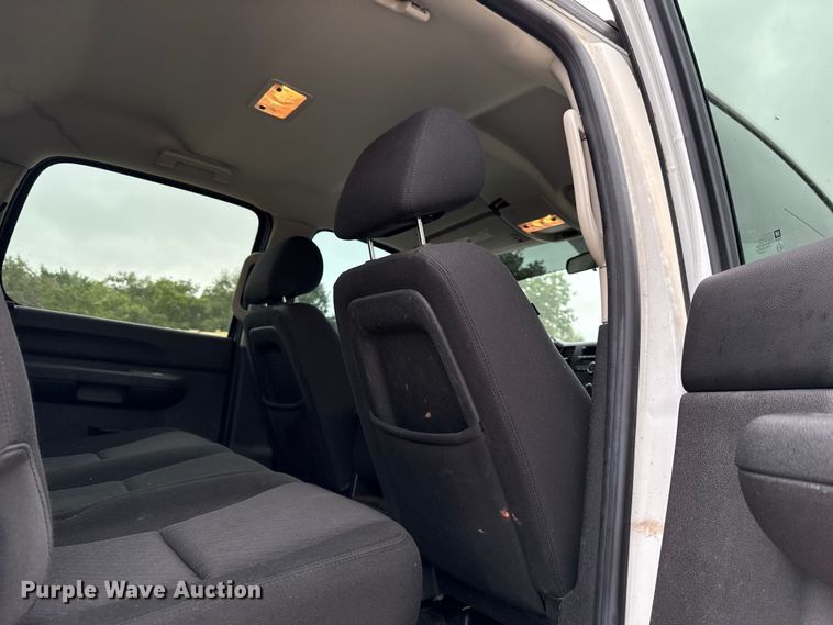 image for item EU2008 2012 Chevrolet Silverado 1500 Crew Cab pickup truck