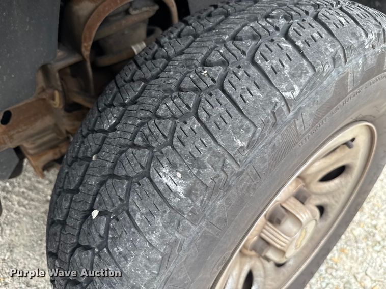 image for item EU2008 2012 Chevrolet Silverado 1500 Crew Cab pickup truck