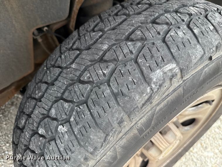 image for item EU2008 2012 Chevrolet Silverado 1500 Crew Cab pickup truck