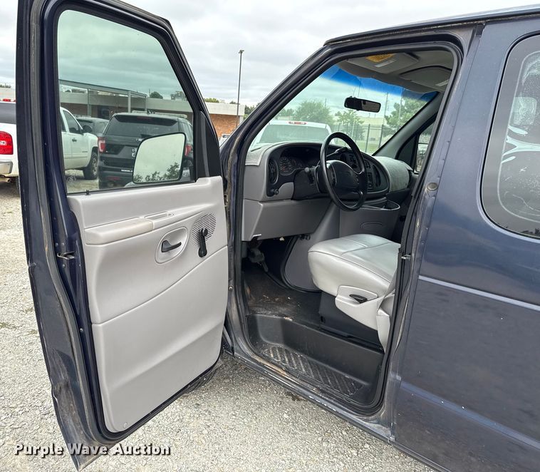 image for item EU2009 1999 Ford E350 van