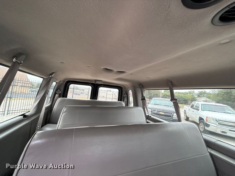 image for item EU2009 1999 Ford E350 van