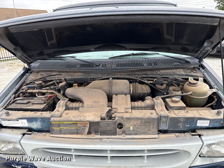 image for item EU2009 1999 Ford E350 van