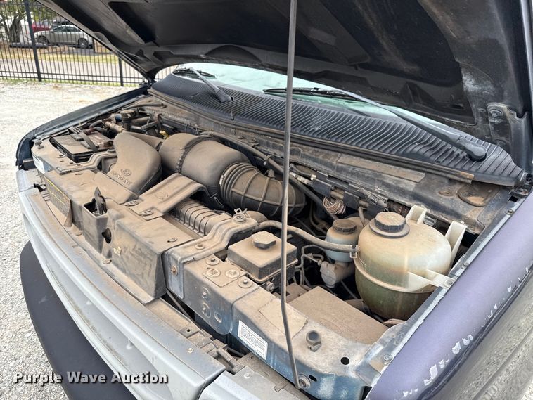 image for item EU2009 1999 Ford E350 van