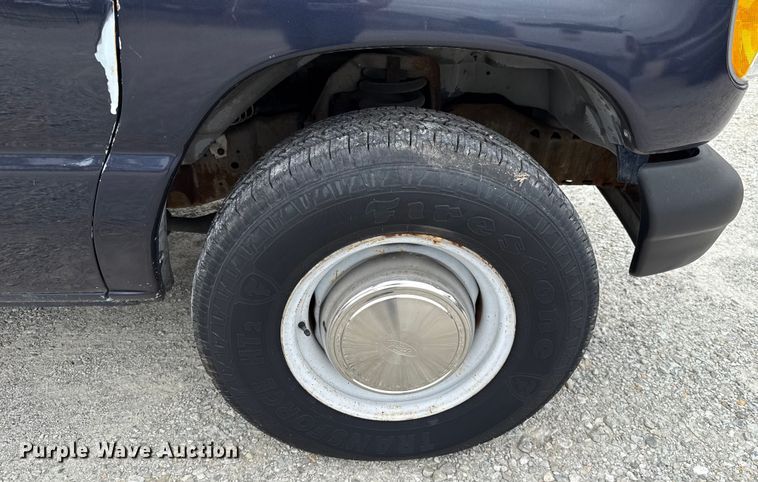 image for item EU2009 1999 Ford E350 van