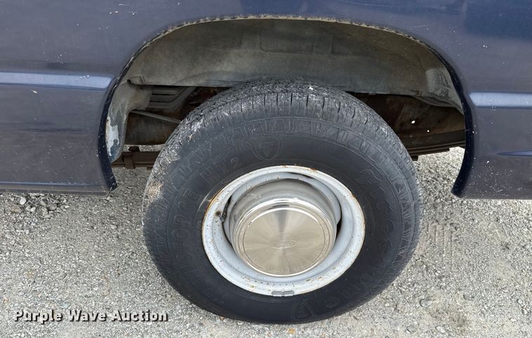 image for item EU2009 1999 Ford E350 van