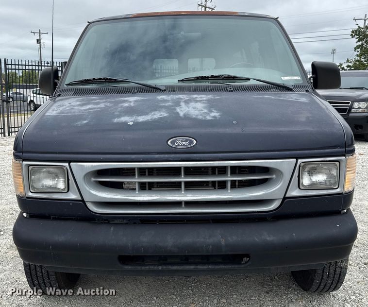 image for item EU2010 2000 Ford E350 van
