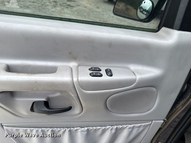 image for item EU2010 2000 Ford E350 van