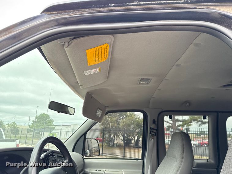 image for item EU2010 2000 Ford E350 van