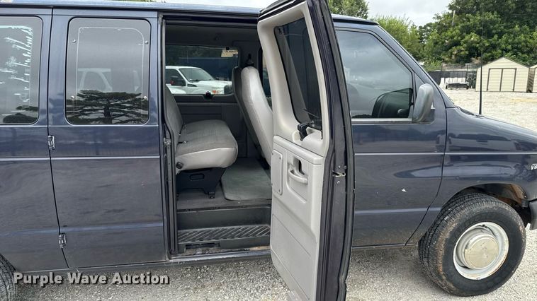 image for item EU2010 2000 Ford E350 van