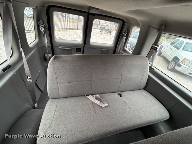 image for item EU2010 2000 Ford E350 van