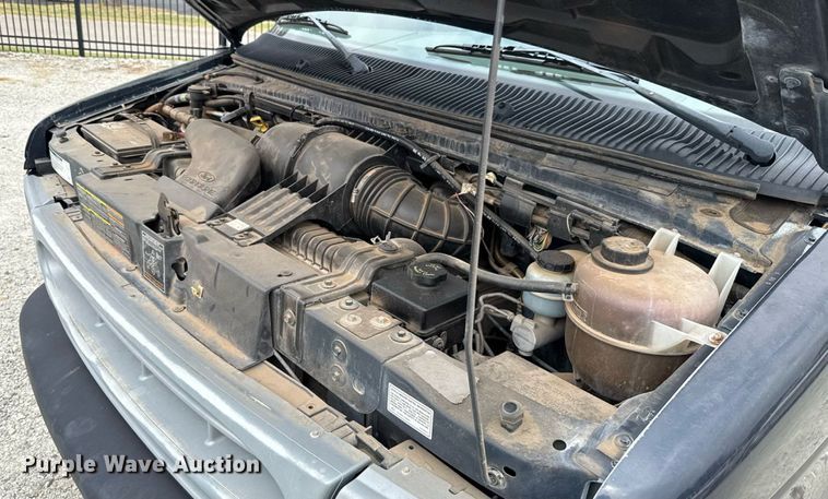 image for item EU2010 2000 Ford E350 van