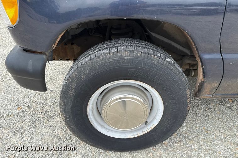 image for item EU2010 2000 Ford E350 van