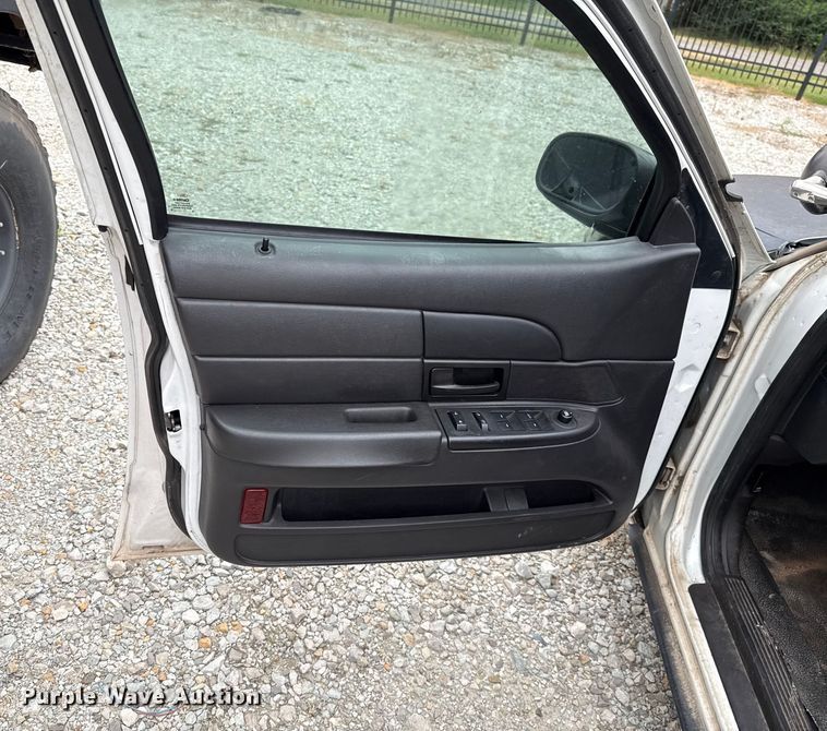 image for item EU2012 2011 Ford Crown Victoria Police Interceptor 