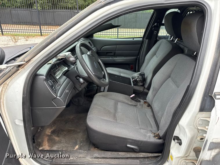 image for item EU2012 2011 Ford Crown Victoria Police Interceptor 