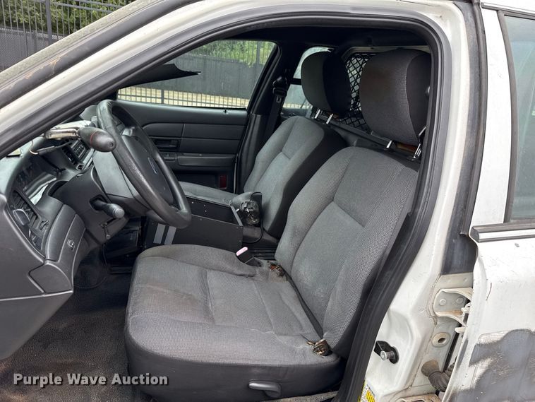 image for item EU2012 2011 Ford Crown Victoria Police Interceptor 