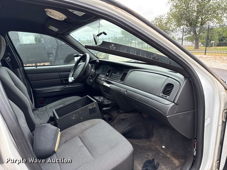 image for item EU2012 2011 Ford Crown Victoria Police Interceptor 