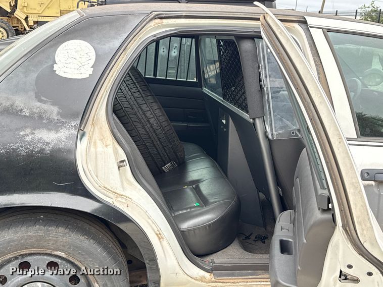 image for item EU2012 2011 Ford Crown Victoria Police Interceptor 