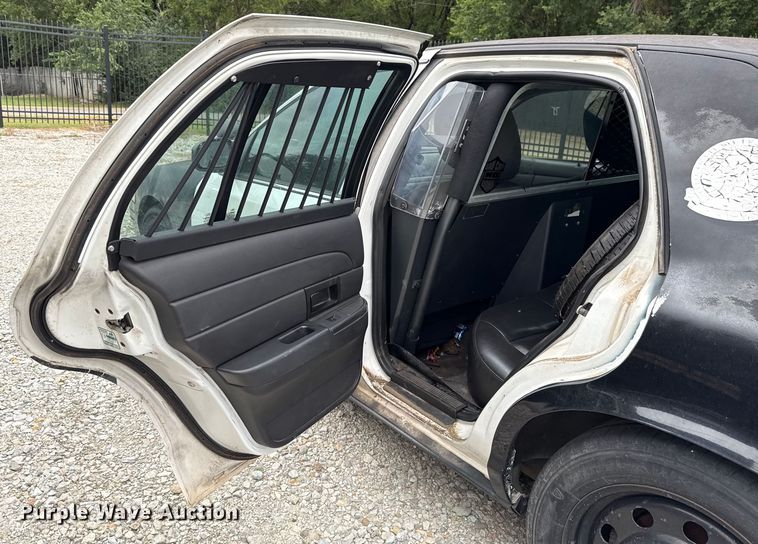 image for item EU2012 2011 Ford Crown Victoria Police Interceptor 