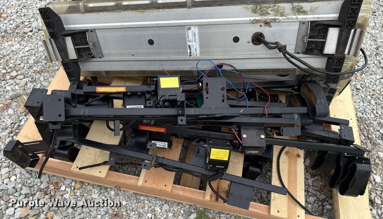 image for item EU2015 Emergency equipment