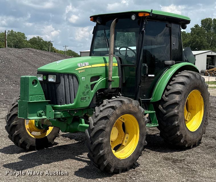 image for item EU2034 2013 John Deere 5101E MFWD tractor