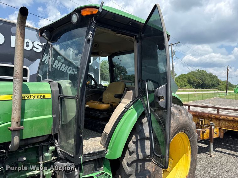 image for item EU2034 2013 John Deere 5101E MFWD tractor