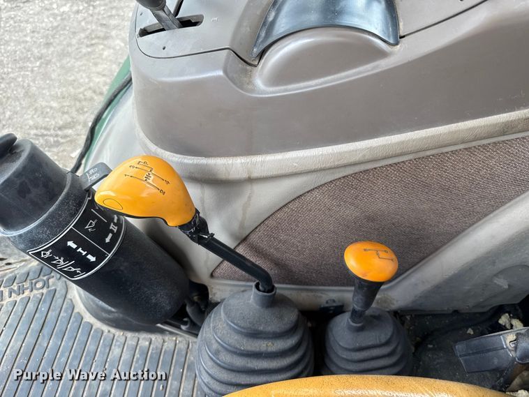 image for item EU2034 2013 John Deere 5101E MFWD tractor