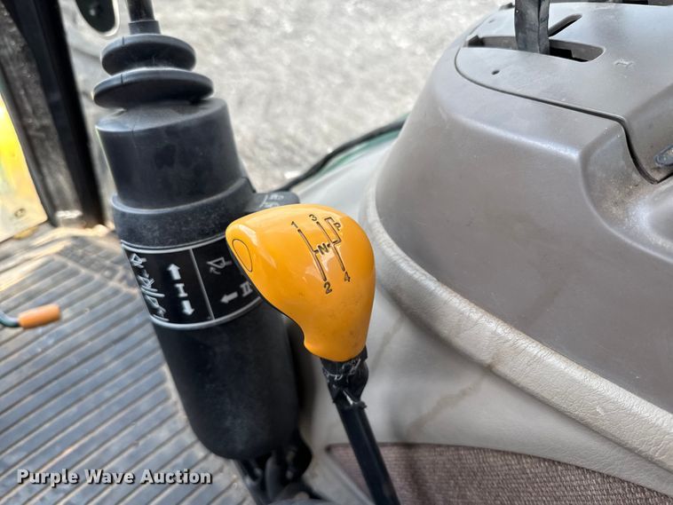 image for item EU2034 2013 John Deere 5101E MFWD tractor