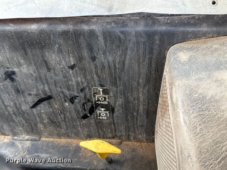 image for item EU2034 2013 John Deere 5101E MFWD tractor