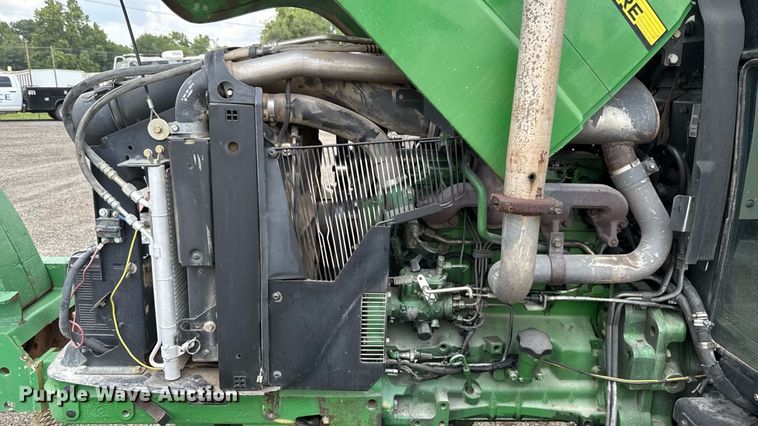 image for item EU2034 2013 John Deere 5101E MFWD tractor