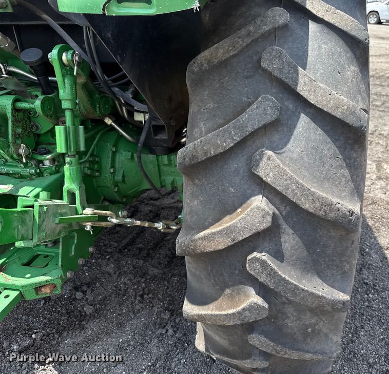 image for item EU2034 2013 John Deere 5101E MFWD tractor