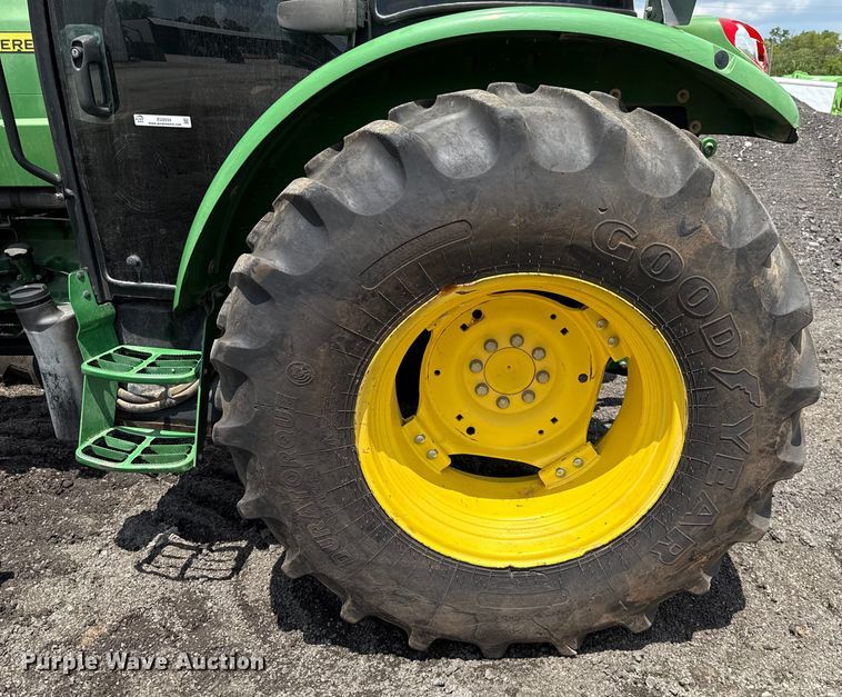 image for item EU2034 2013 John Deere 5101E MFWD tractor