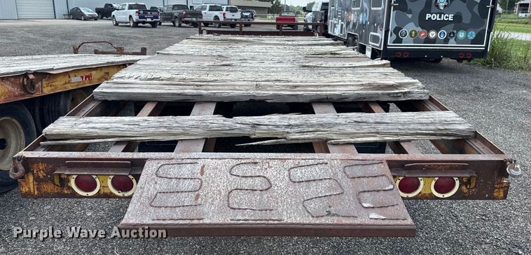 image for item EU2035 1983 Wisconsin 1900-18 equipment trailer