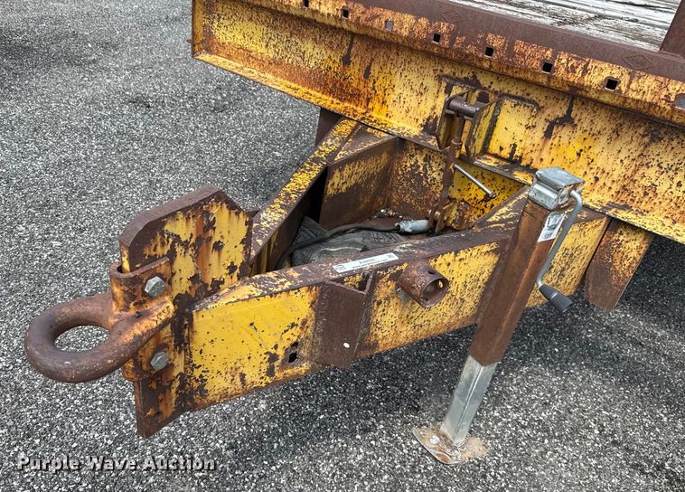 image for item EU2035 1983 Wisconsin 1900-18 equipment trailer