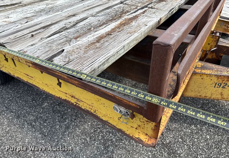 image for item EU2035 1983 Wisconsin 1900-18 equipment trailer