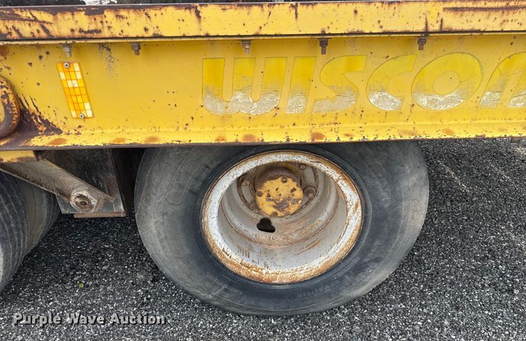 image for item EU2035 1983 Wisconsin 1900-18 equipment trailer