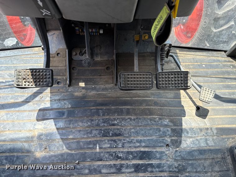 image for item EU2038 2012 Kubota M108S MFWD tractor