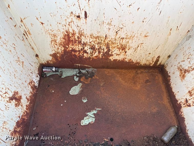 image for item EU2040 (24) dumpsters