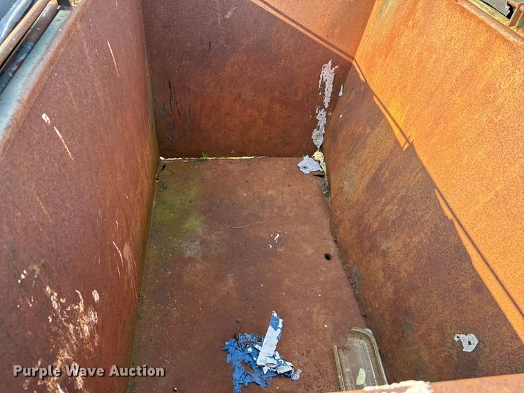 image for item EU2040 (24) dumpsters