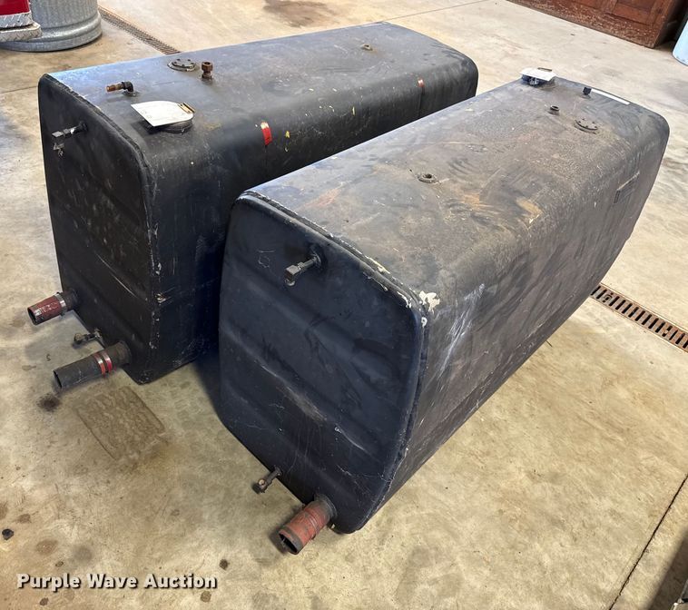 image for item EU2043 (2) 1982 Snyder 6-0054 water tanks