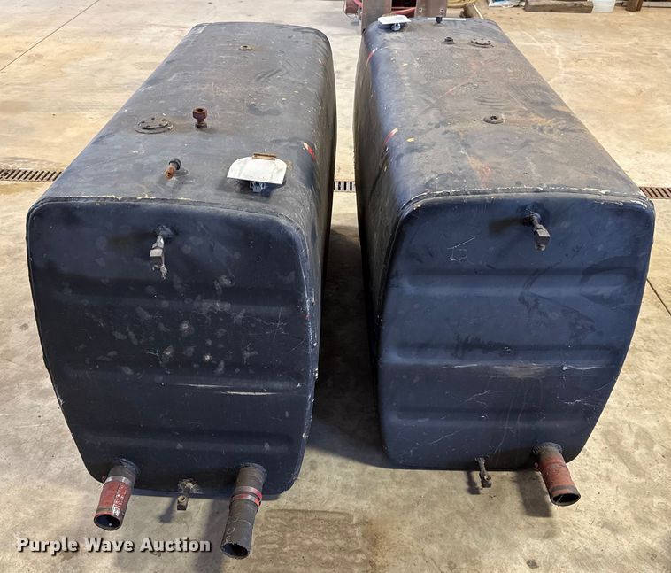 image for item EU2043 (2) 1982 Snyder 6-0054 water tanks