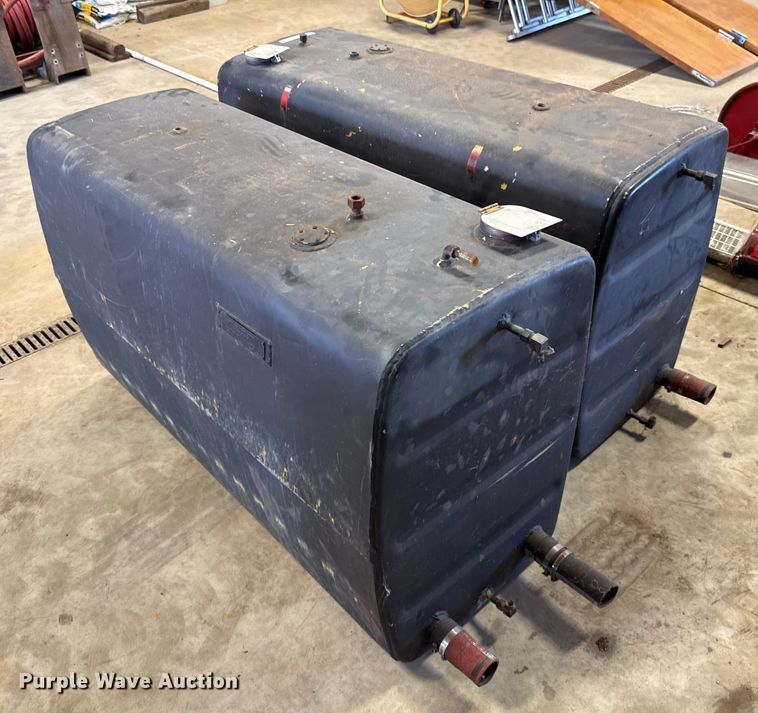 image for item EU2043 (2) 1982 Snyder 6-0054 water tanks