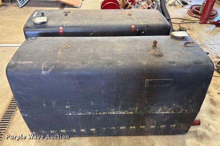 image for item EU2043 (2) 1982 Snyder 6-0054 water tanks