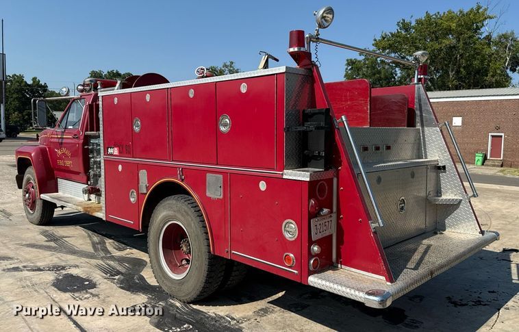 image for item EU2053 1985 Ford F827 pumper fire truck