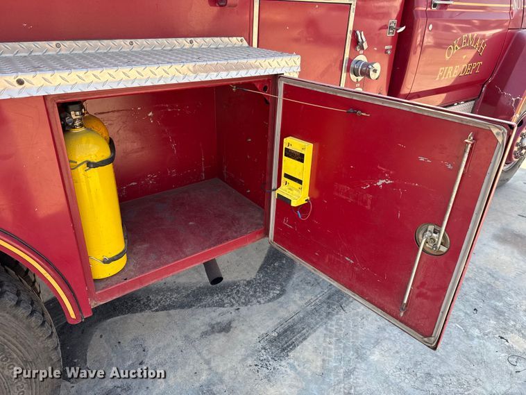 image for item EU2053 1985 Ford F827 pumper fire truck