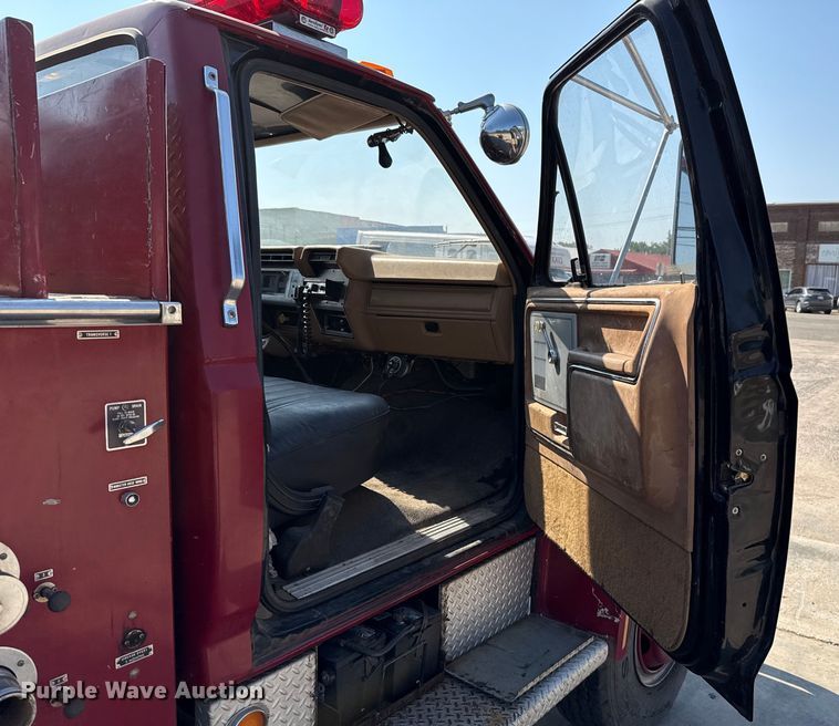 image for item EU2053 1985 Ford F827 pumper fire truck