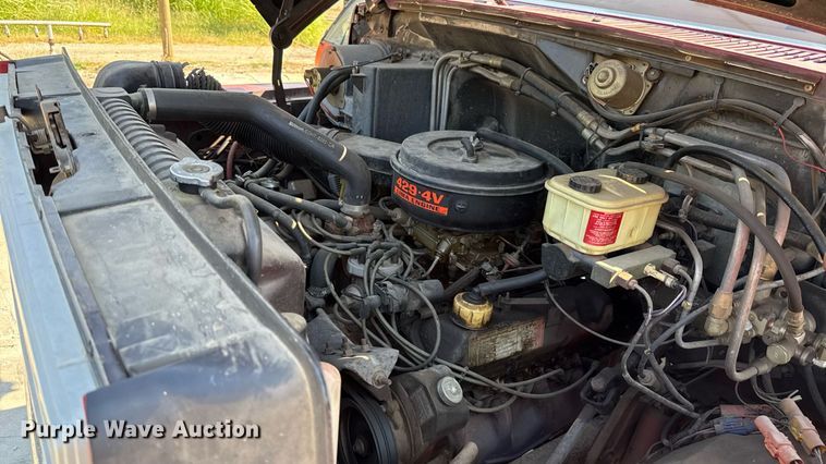 image for item EU2053 1985 Ford F827 pumper fire truck