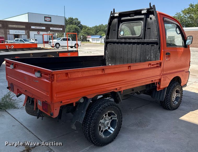 image for item EU2054 1997 Mitsubishi mini truck