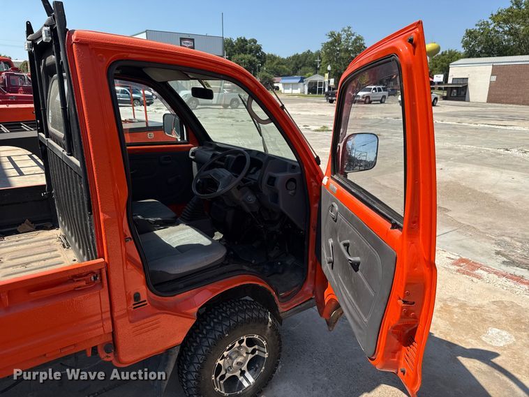 image for item EU2054 1997 Mitsubishi mini truck