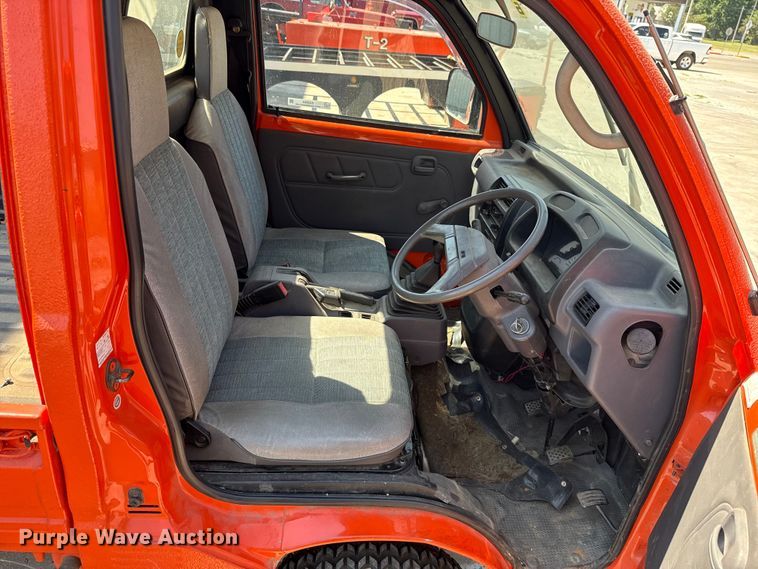 image for item EU2054 1997 Mitsubishi mini truck