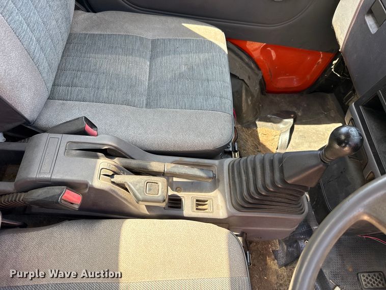 image for item EU2054 1997 Mitsubishi mini truck